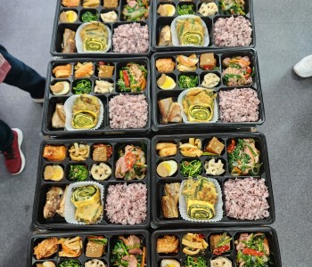 취약계층을 위한 '마음전달 영양도시락' 전달 이미지